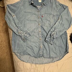 Levi’s oversized chambre Button-Up Shirt
